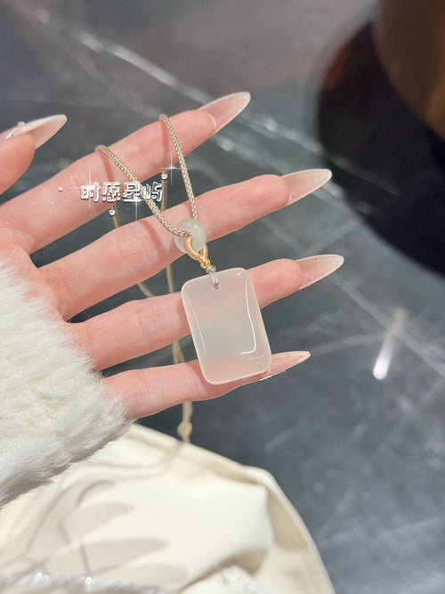 Agate Wushi Pai Necklace (Men's Edition)